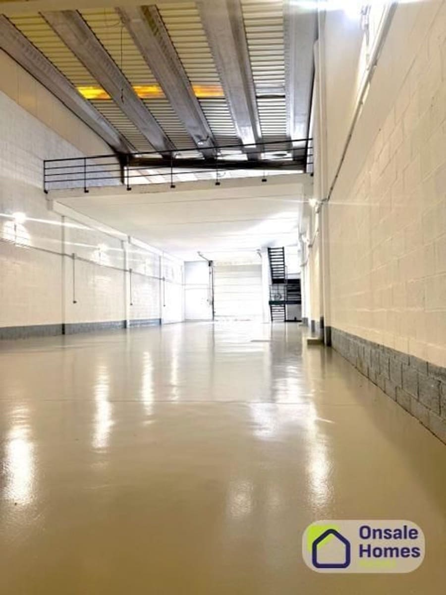 Commercieel te huur in Nueva Andalucia - € 4.500 (Ref: 9529222)