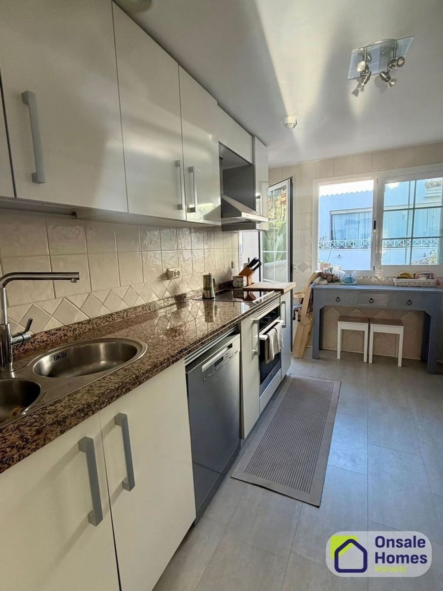 2 chambre Appartement à vendre à Rio Real avec piscine garage - 395 000 € (Ref: 9529224)