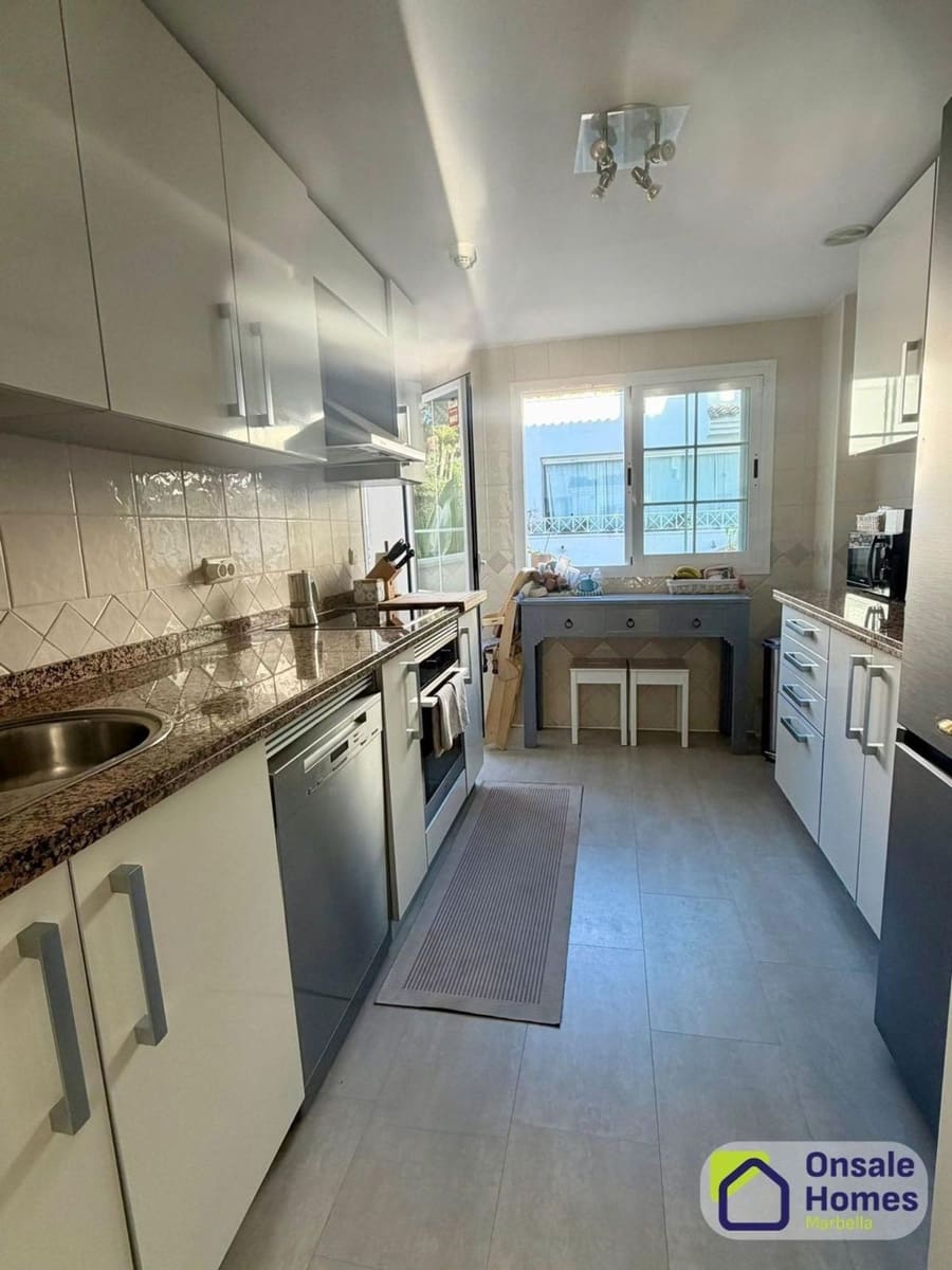 2 chambre Appartement à vendre à Rio Real avec piscine garage - 395 000 € (Ref: 9529224)