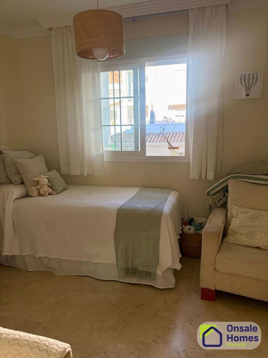 2 chambre Appartement à vendre à Rio Real avec piscine garage - 395 000 € (Ref: 9529224)