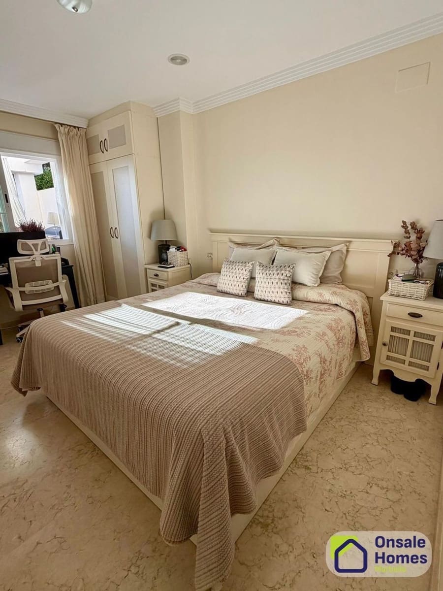 2 chambre Appartement à vendre à Rio Real avec piscine garage - 395 000 € (Ref: 9529224)