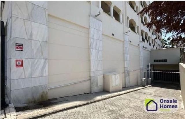 Local Comercial en Bahía de Marbella, Marbella en alquiler - 25.000 € (Ref: 9529227)