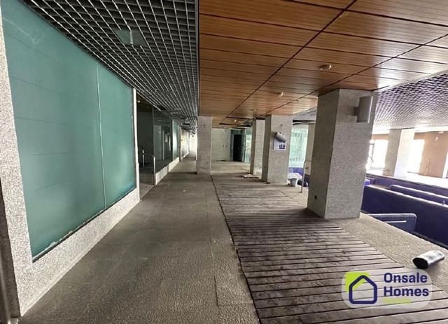 Local Comercial en Bahía de Marbella, Marbella en alquiler - 25.000 € (Ref: 9529227)