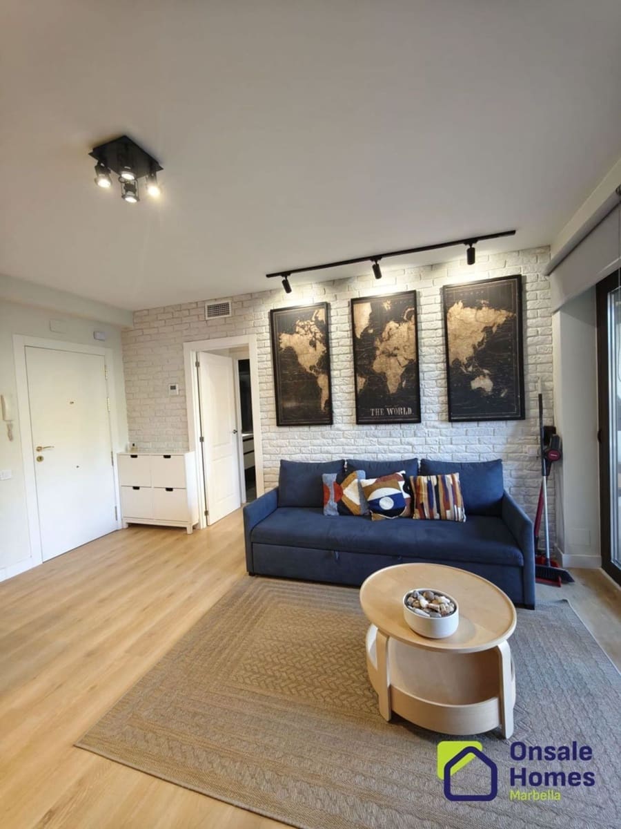 1 bedroom Apartment for rent in Aloha Golf with pool garage - € 1,500 (Ref: 9529228)