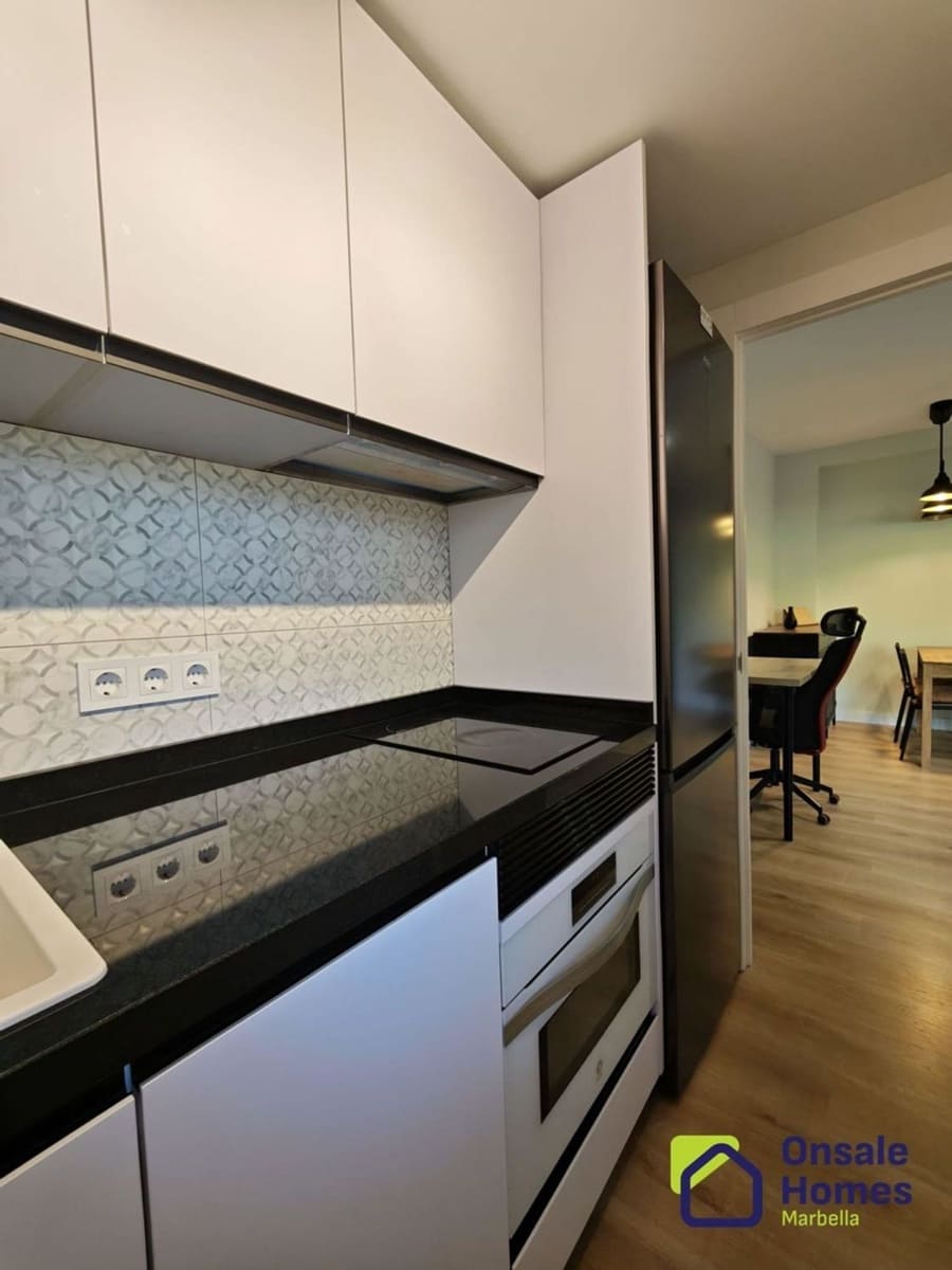 1 bedroom Apartment for rent in Aloha Golf with pool garage - € 1,500 (Ref: 9529228)