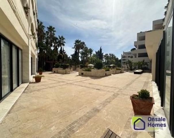 Local Comercial en Bahía de Marbella, Marbella en alquiler - 30.000 € (Ref: 9529229)