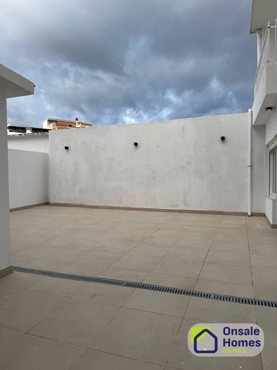 Apartamento de 4 habitaciones en Alhaurín el Grande en venta con garaje - 329.000 € (Ref: 9529232)