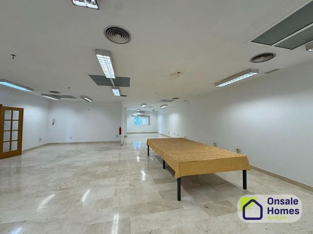 Local Comercial en Los Jardines de Marbella - La Ermita, Marbella en alquiler - 8.500 € (Ref: 9529234)