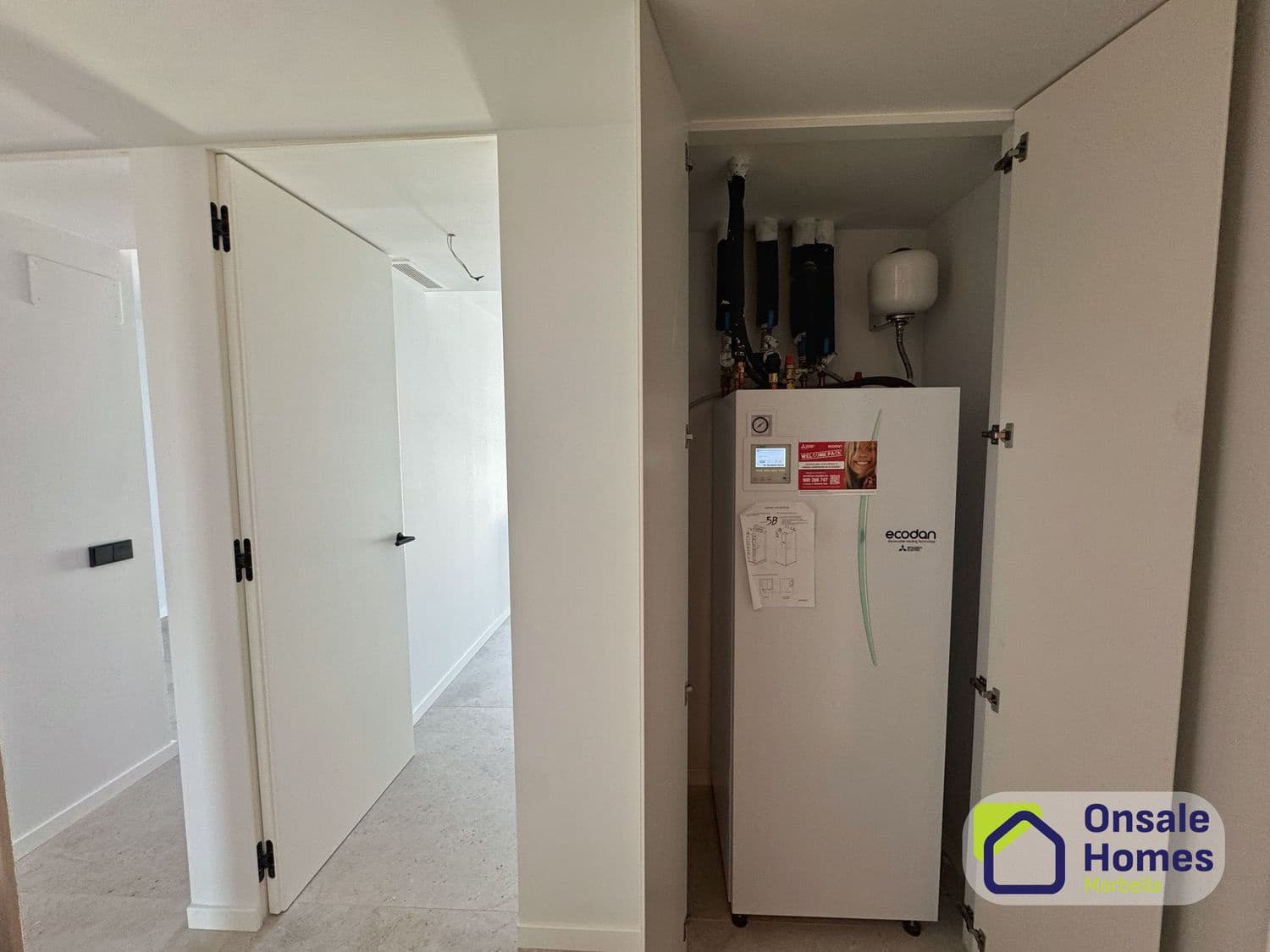 3 bedroom Apartment for sale in Marbella with garage - € 1,350,000 (Ref: 9529236)