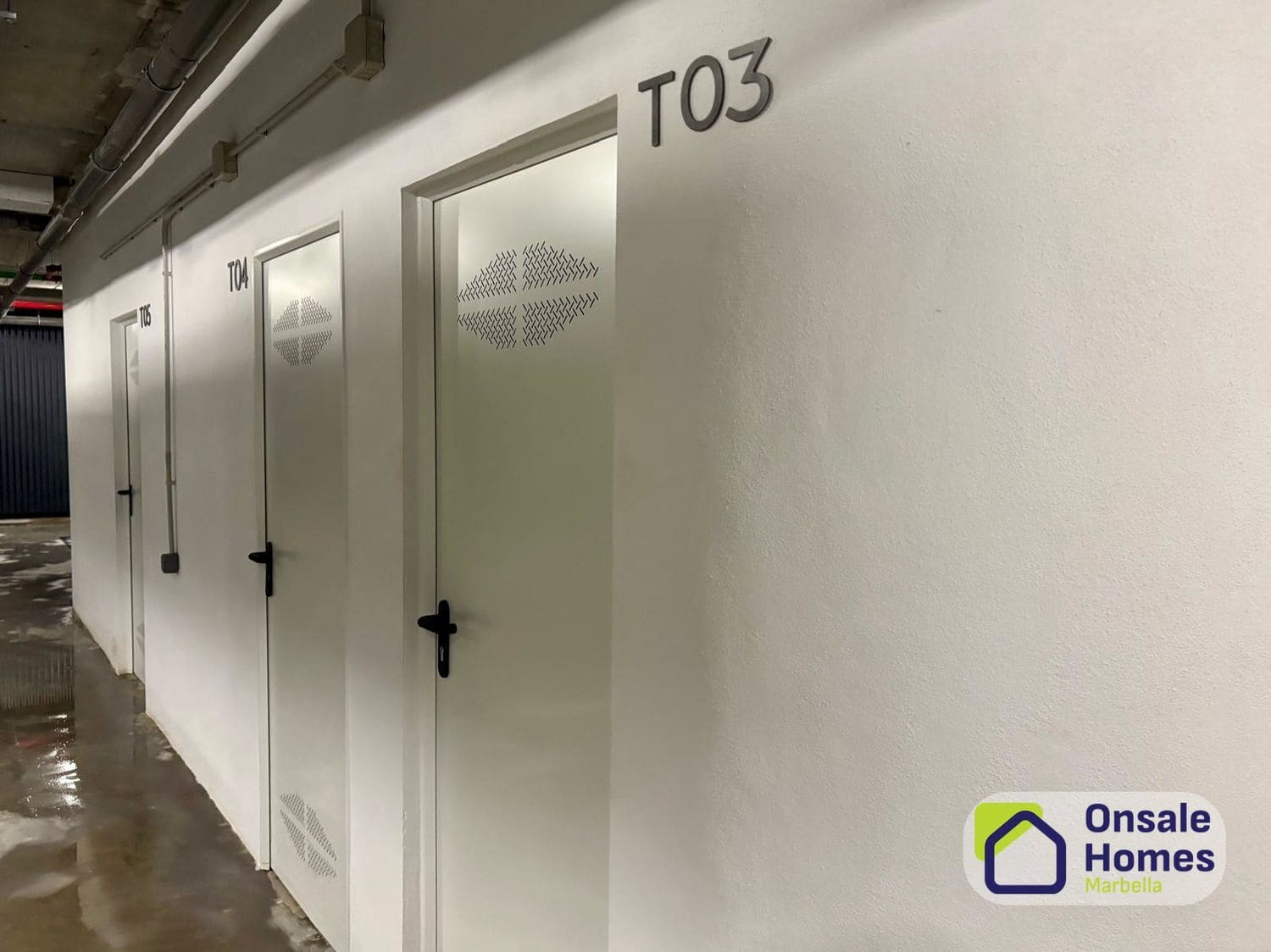 3 bedroom Apartment for sale in Marbella with garage - € 1,350,000 (Ref: 9529236)