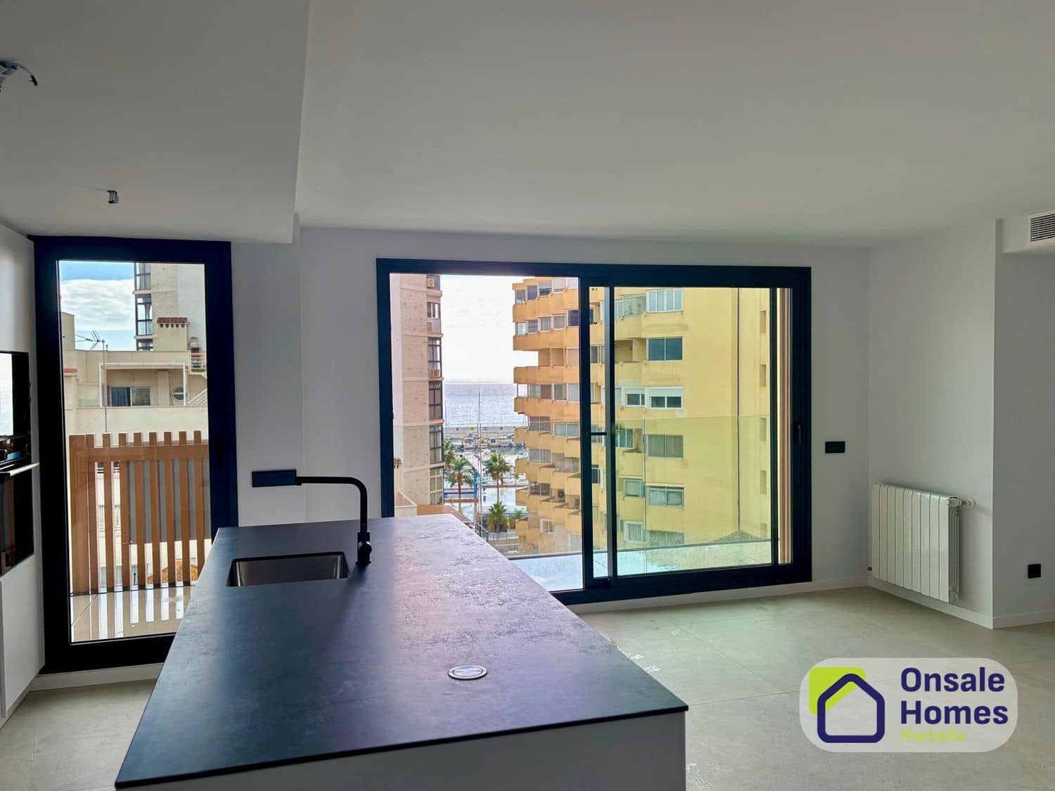 3 bedroom Apartment for sale in Marbella with garage - € 1,350,000 (Ref: 9529236)