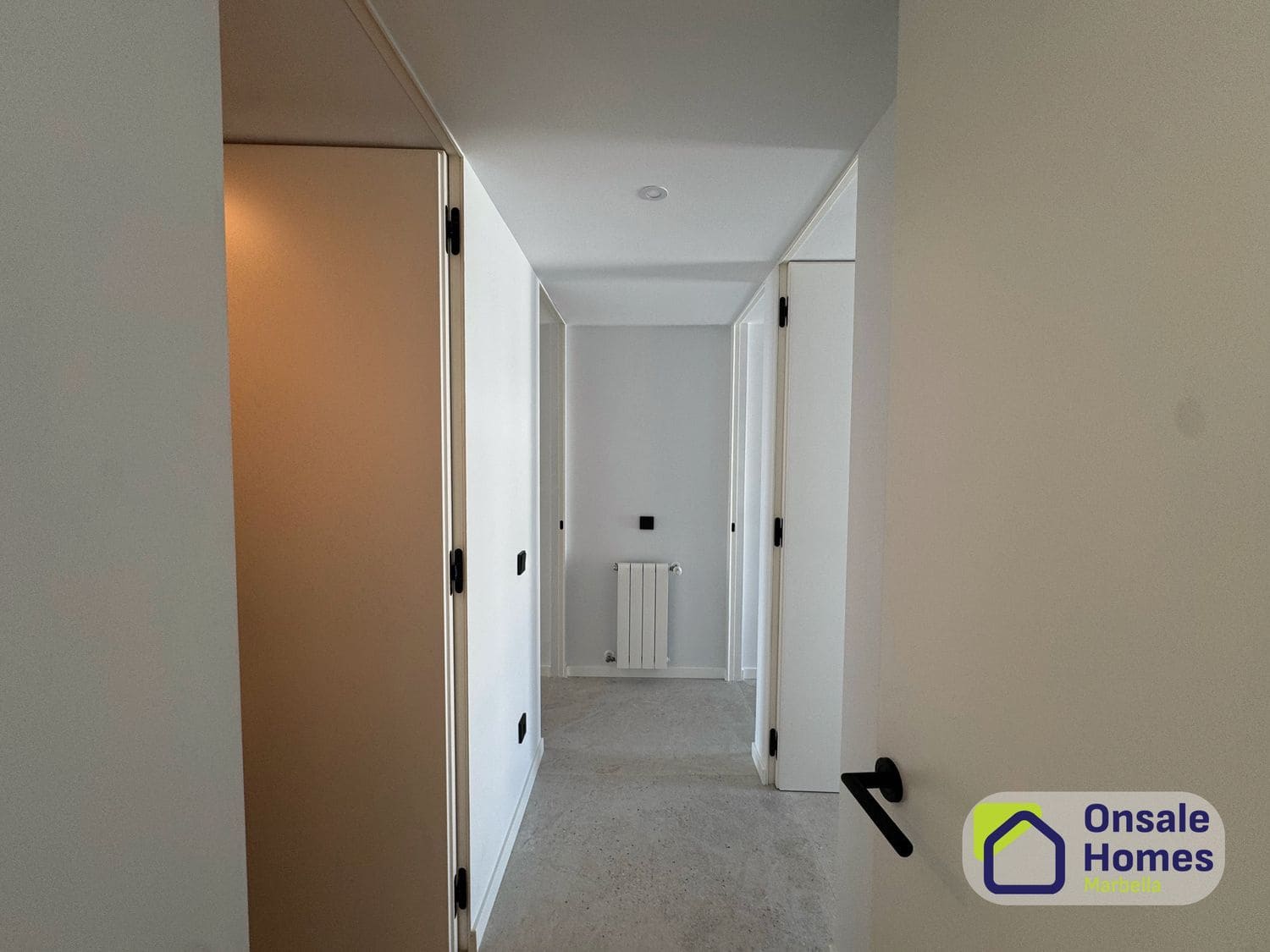 3 bedroom Apartment for sale in Marbella with garage - € 1,350,000 (Ref: 9529236)