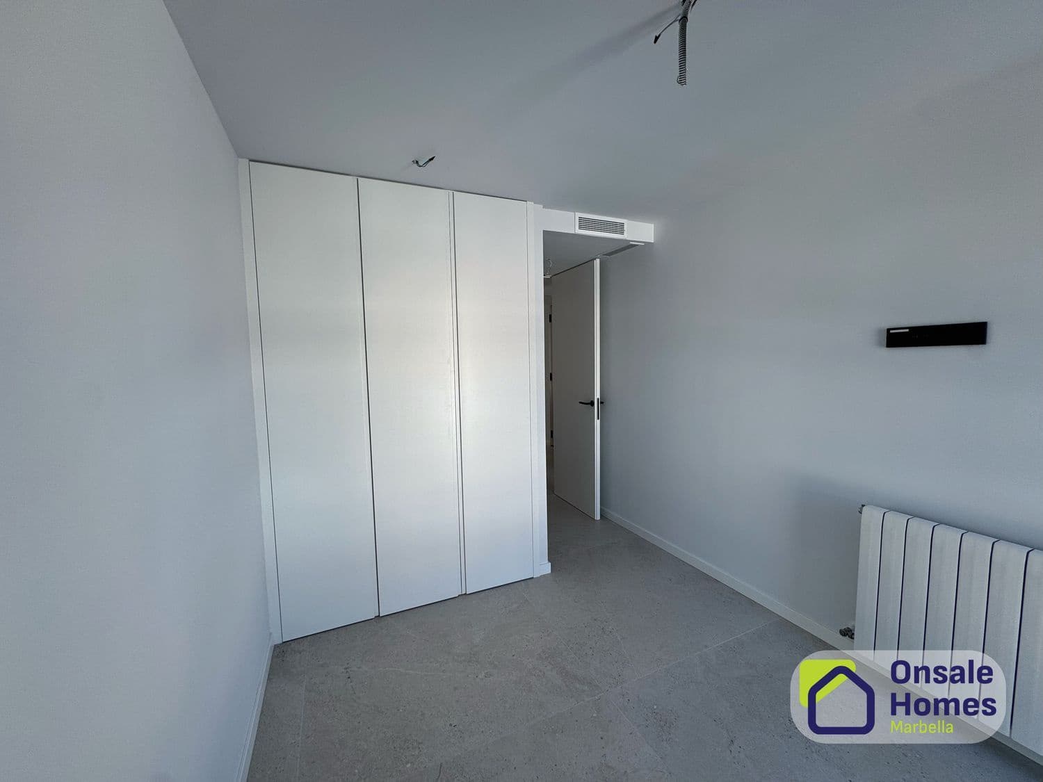 3 bedroom Apartment for sale in Marbella with garage - € 1,350,000 (Ref: 9529236)