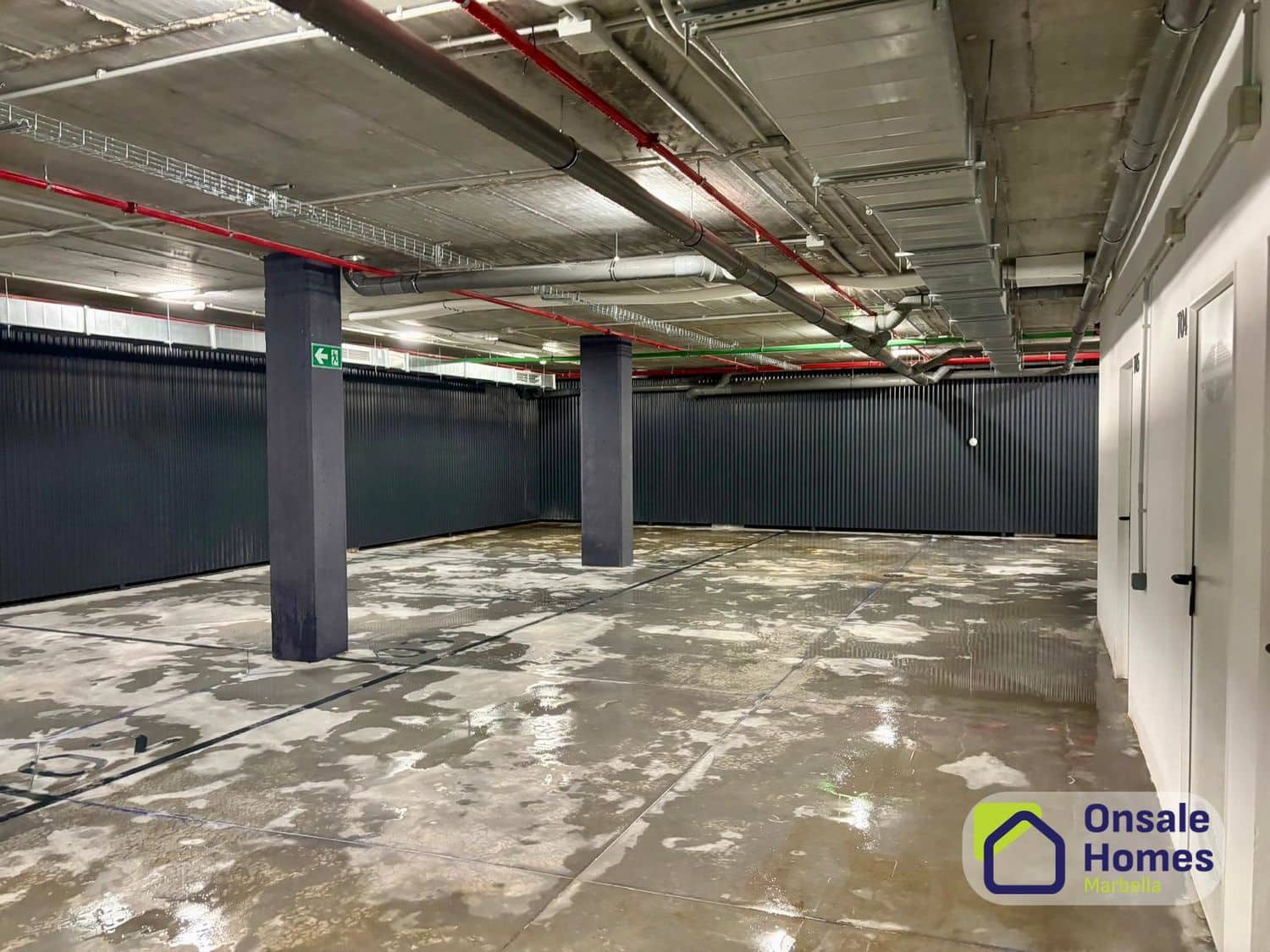 3 bedroom Apartment for sale in Marbella with garage - € 1,350,000 (Ref: 9529236)