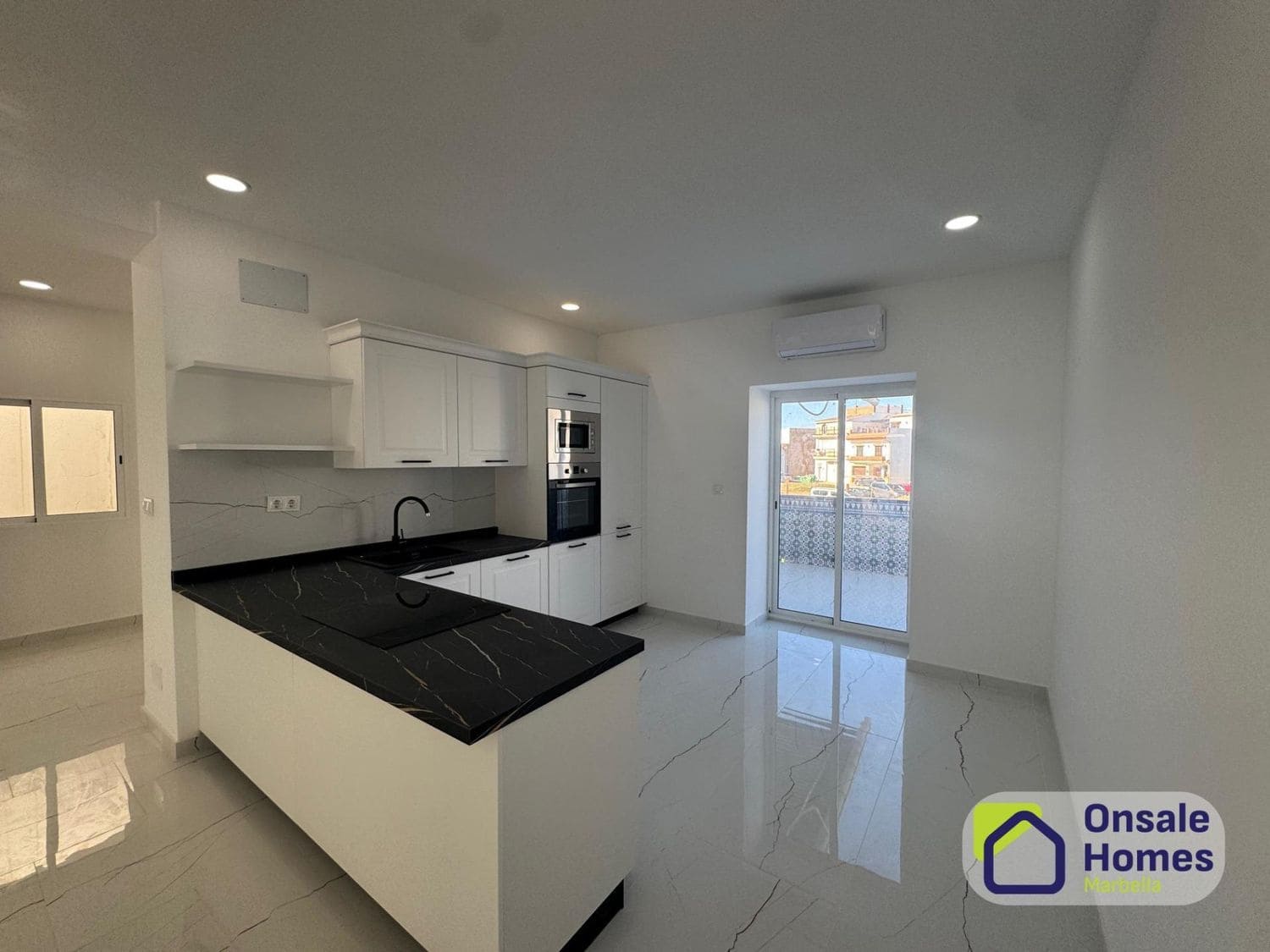 3 soverom Leilighet til salgs i Alhaurin el Grande med garasje - € 355 000 (Ref: 9533154)