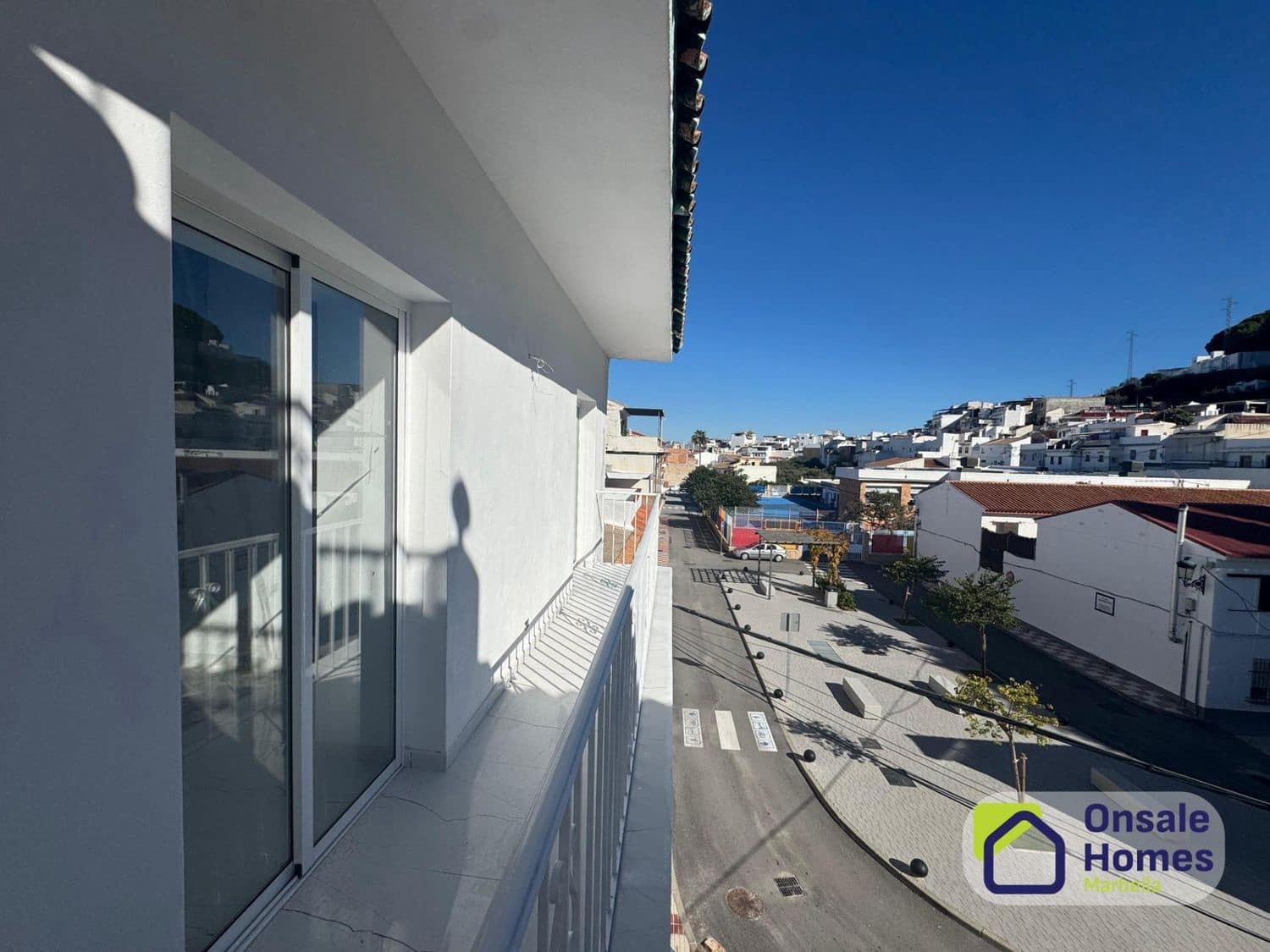 3 soverom Leilighet til salgs i Alhaurin el Grande med garasje - € 355 000 (Ref: 9533154)