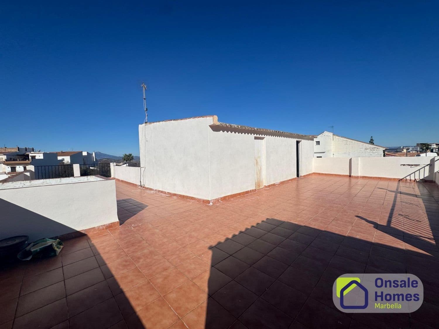 3 soverom Leilighet til salgs i Alhaurin el Grande med garasje - € 355 000 (Ref: 9533154)