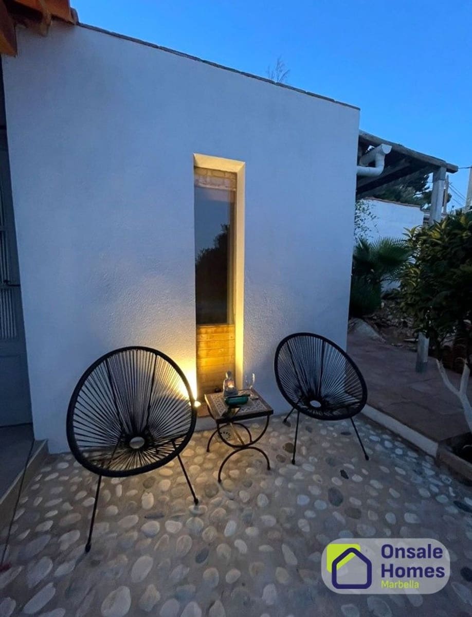 4 sypialnia Willa na sprzedaż w Marbella z basenem garażem - 880 000 € (Ref: 9535398)