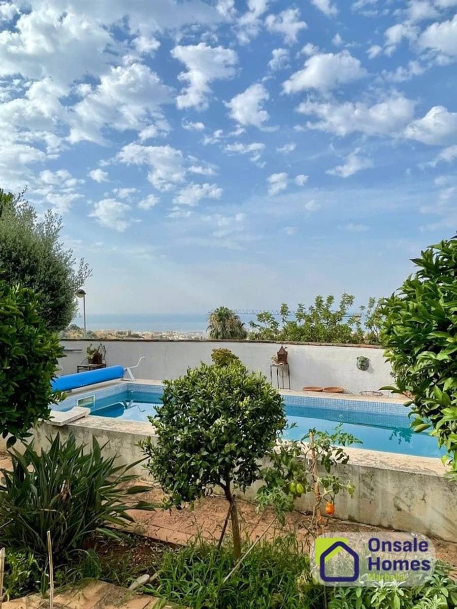 4 sypialnia Willa na sprzedaż w Marbella z basenem garażem - 880 000 € (Ref: 9535398)