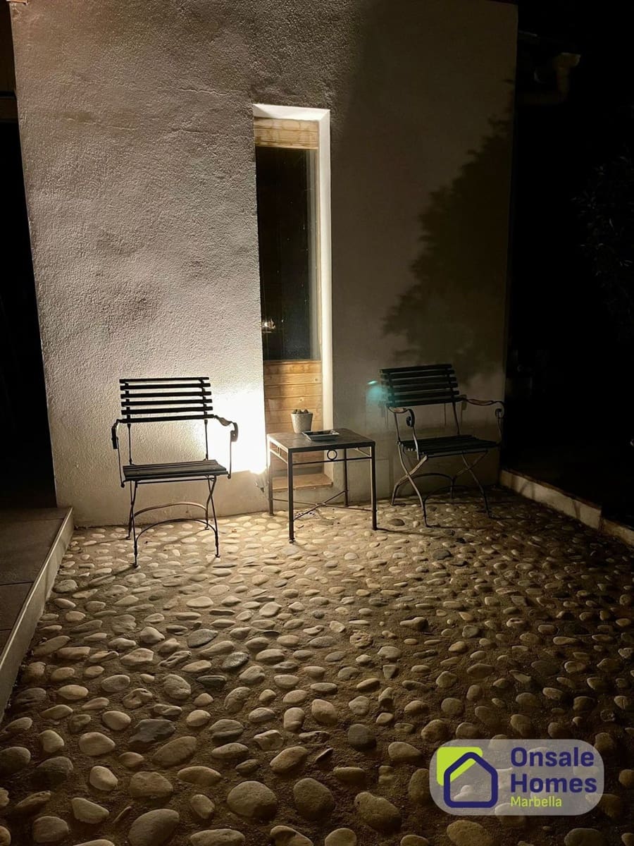 4 sypialnia Willa na sprzedaż w Marbella z basenem garażem - 880 000 € (Ref: 9535398)