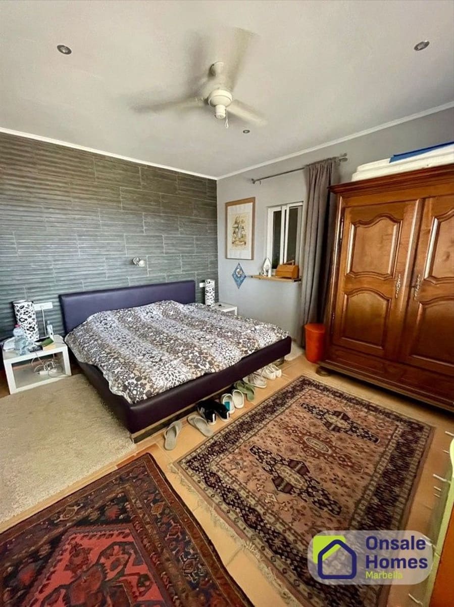 4 sypialnia Willa na sprzedaż w Marbella z basenem garażem - 880 000 € (Ref: 9535398)