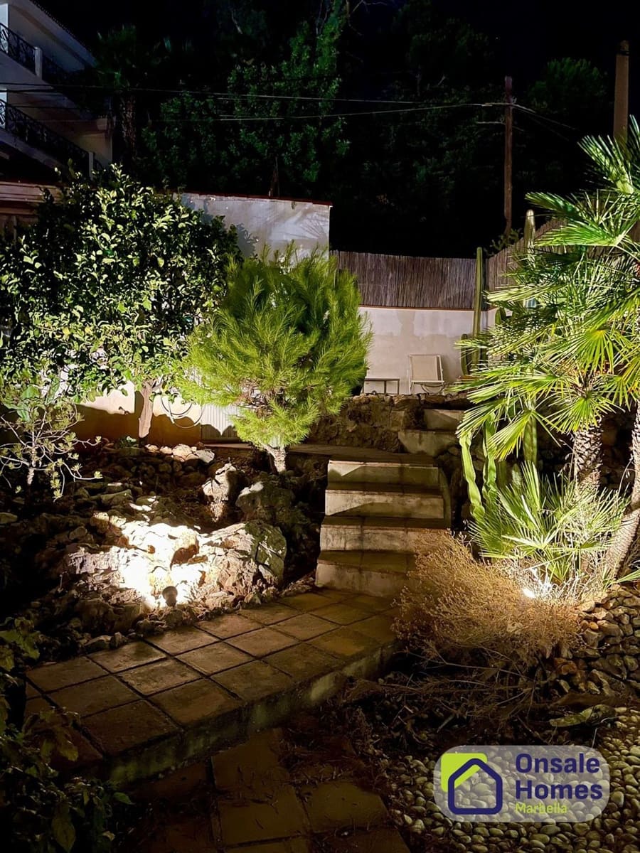 4 sypialnia Willa na sprzedaż w Marbella z basenem garażem - 880 000 € (Ref: 9535398)