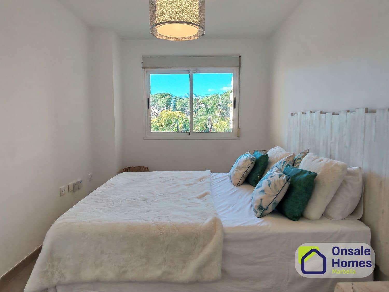 1 Zimmer Apartment zu vermieten in Costabella mit Pool Garage - 1.100 € (Ref: 9540744)