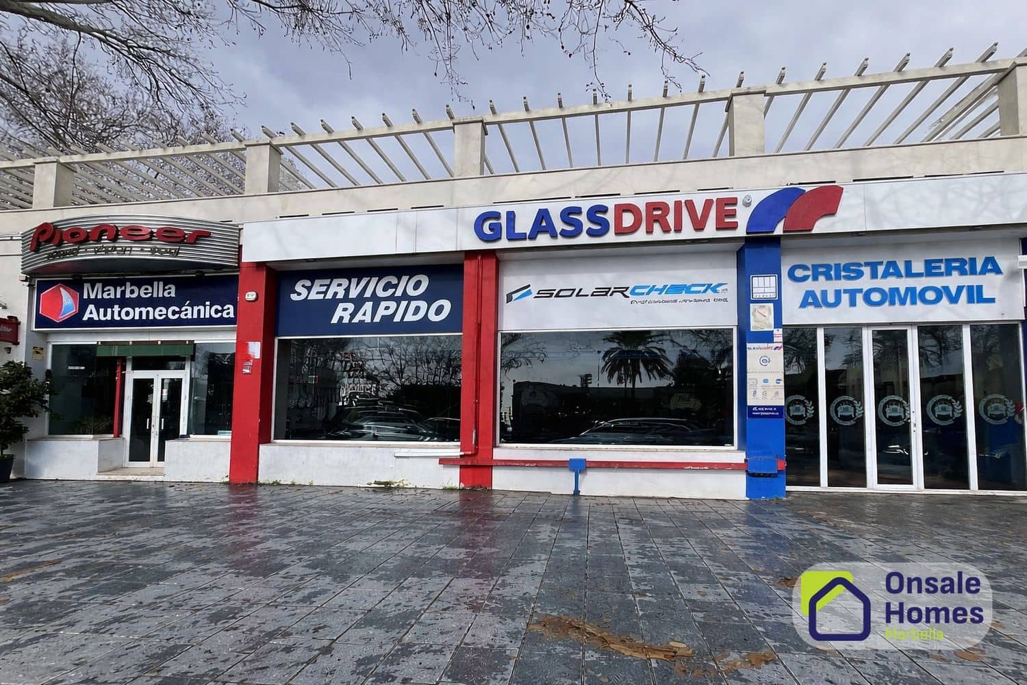 Erhverv til salg i Marbella - € 2.200.000 (Ref: 9554317)