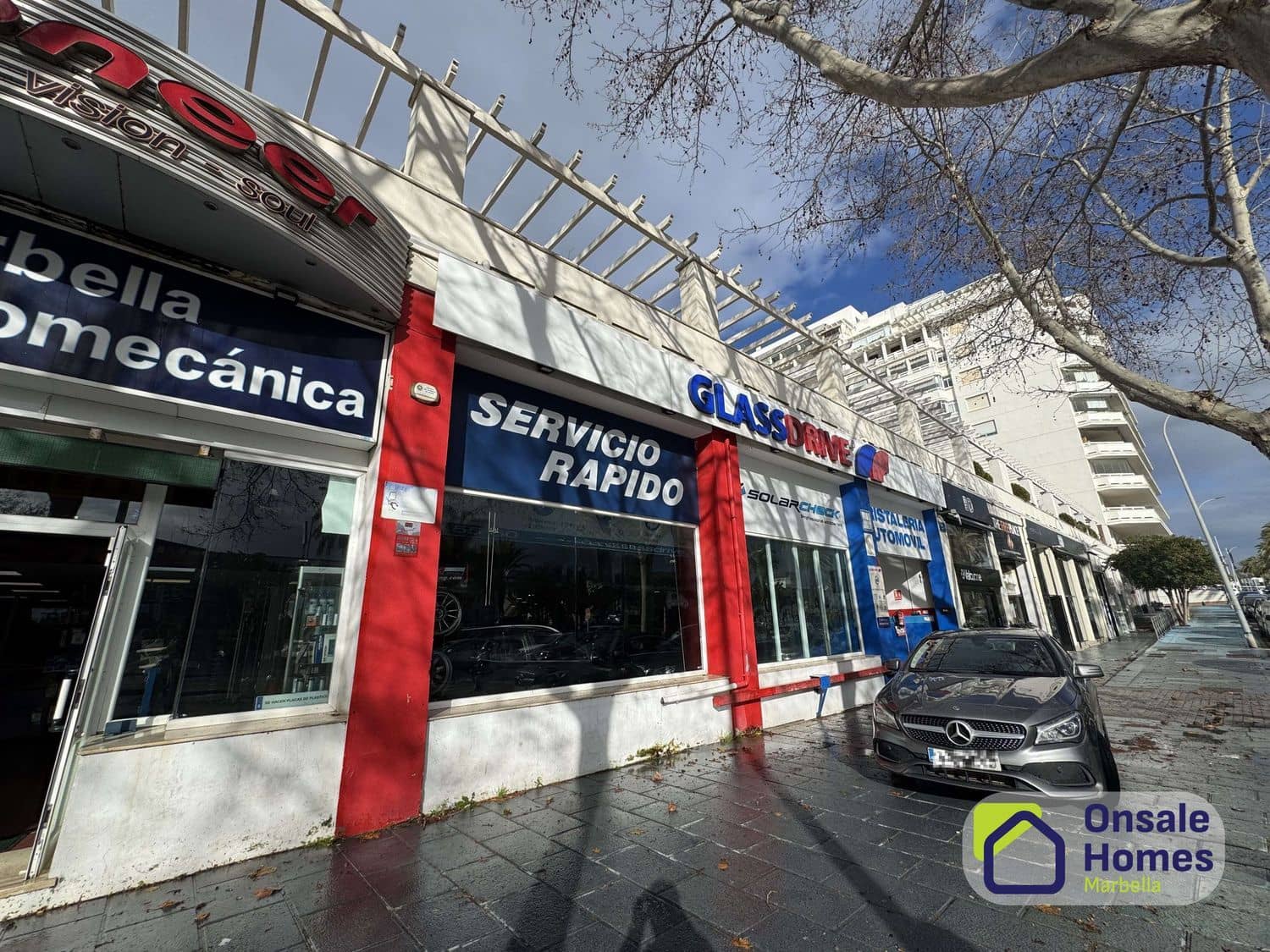 Erhverv til salg i Marbella - € 2.200.000 (Ref: 9554317)