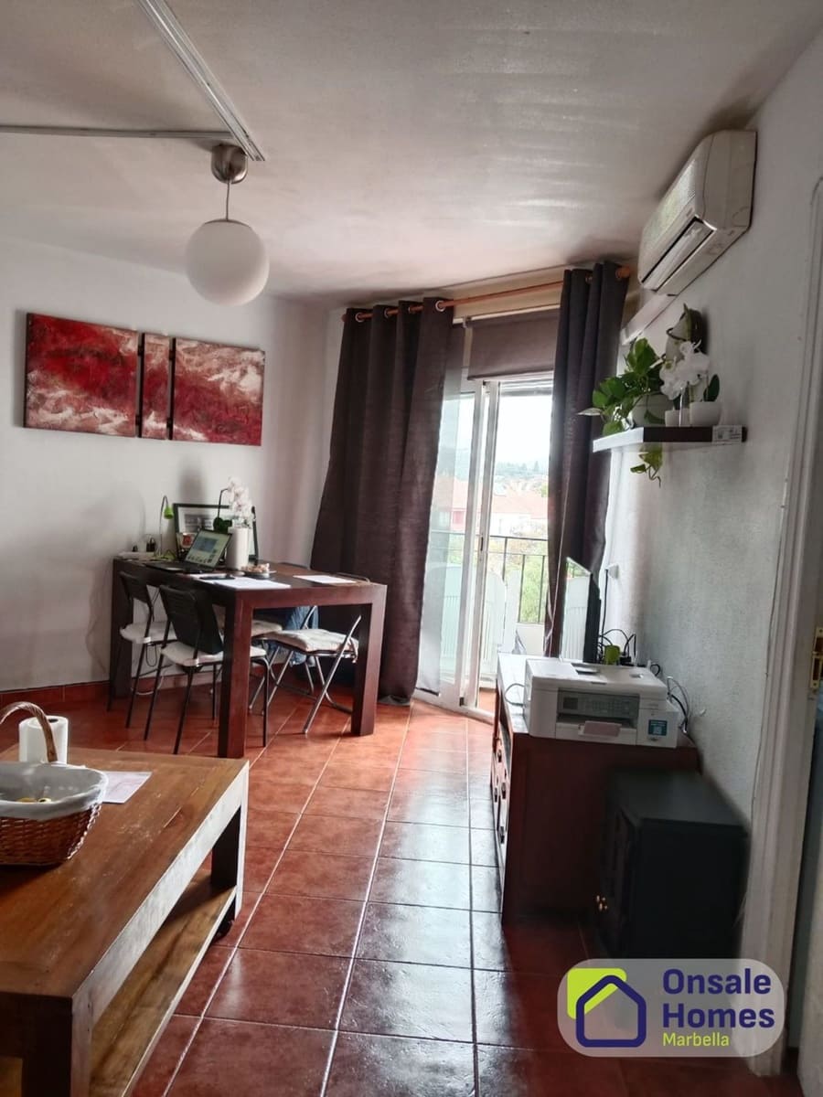 Apartamento de 2 habitaciones en Marbella en venta con garaje - 282.000 € (Ref: 9560876)