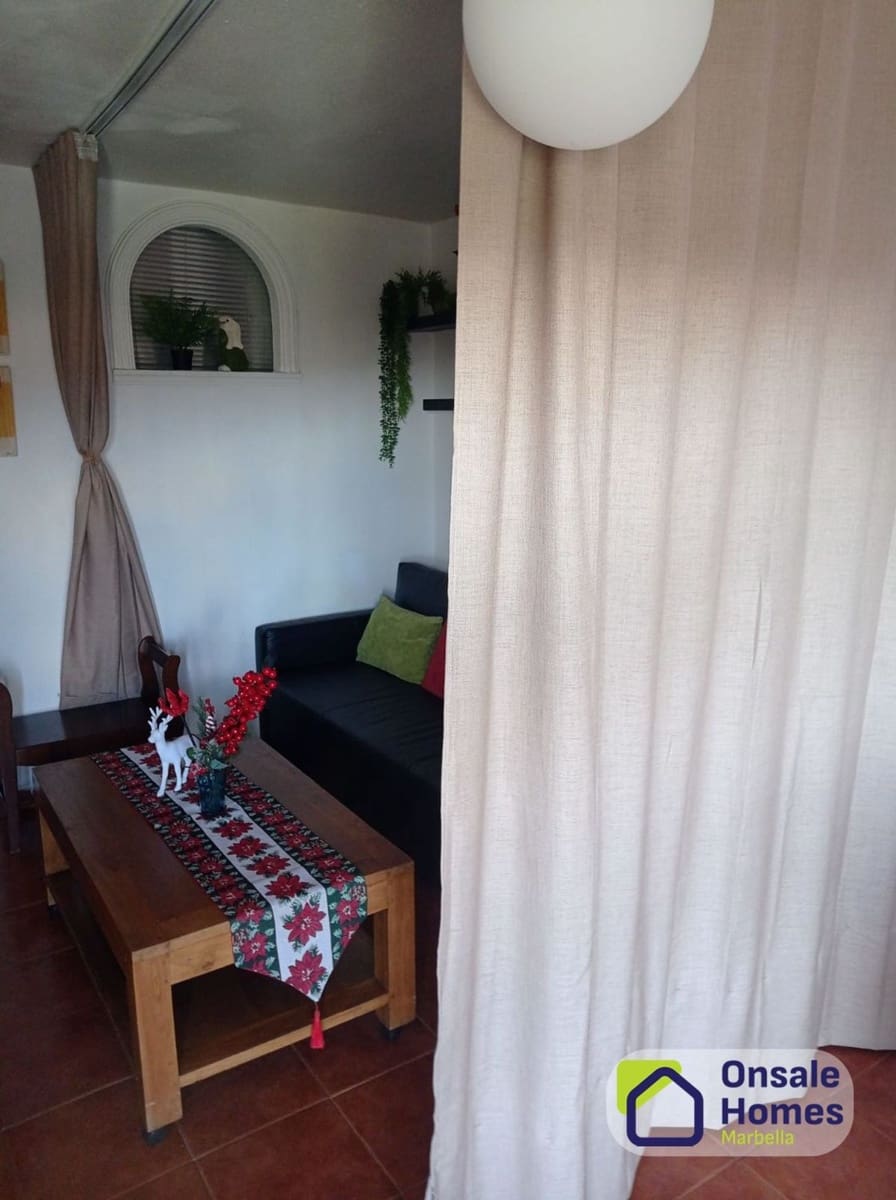 Apartamento de 2 habitaciones en Marbella en venta con garaje - 282.000 € (Ref: 9560876)