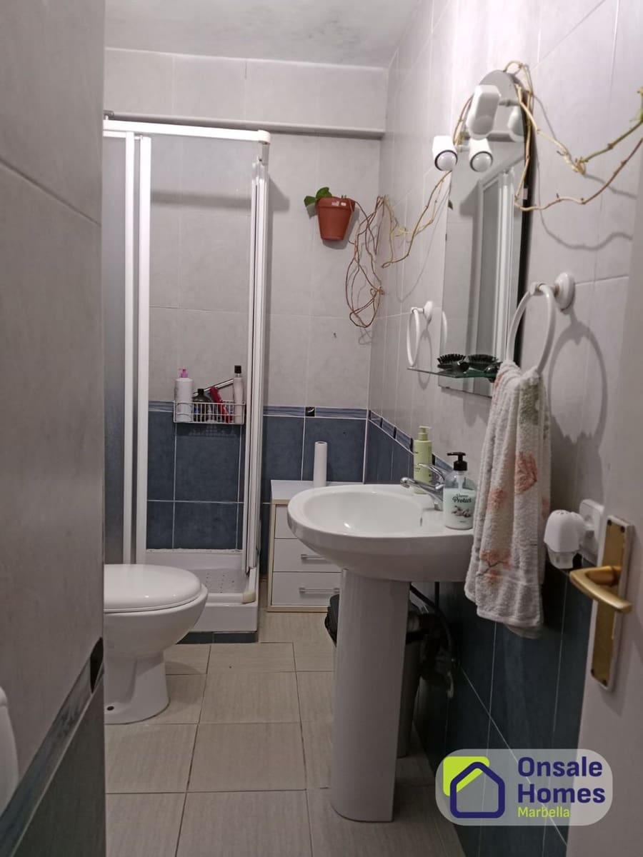 Apartamento de 2 habitaciones en Marbella en venta con garaje - 282.000 € (Ref: 9560876)