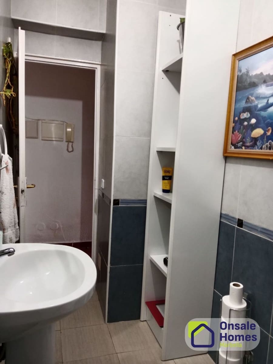 Apartamento de 2 habitaciones en Marbella en venta con garaje - 282.000 € (Ref: 9560876)