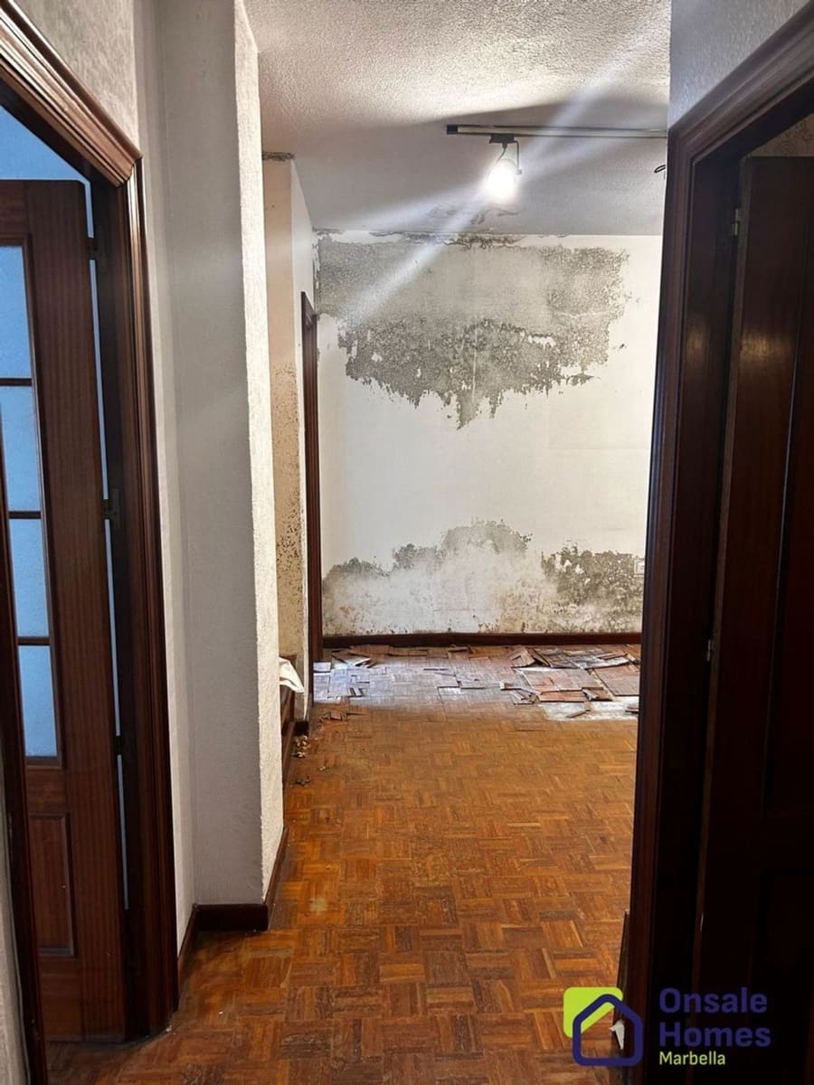 4 slaapkamer Appartement te koop in Marbella met garage - € 530.000 (Ref: 9600836)