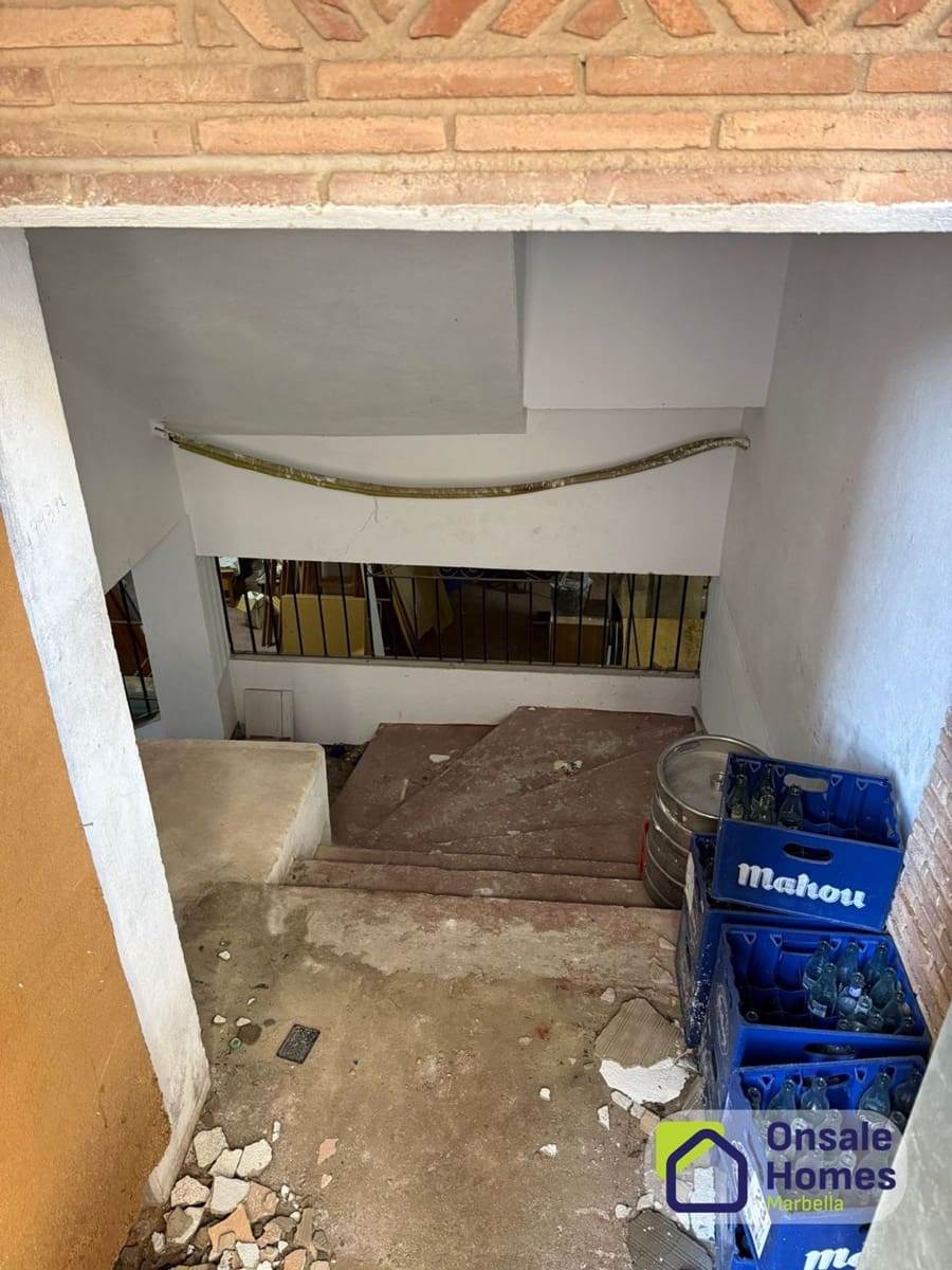 Kommersiell til salgs i Marbella - € 150 000 (Ref: 9600837)