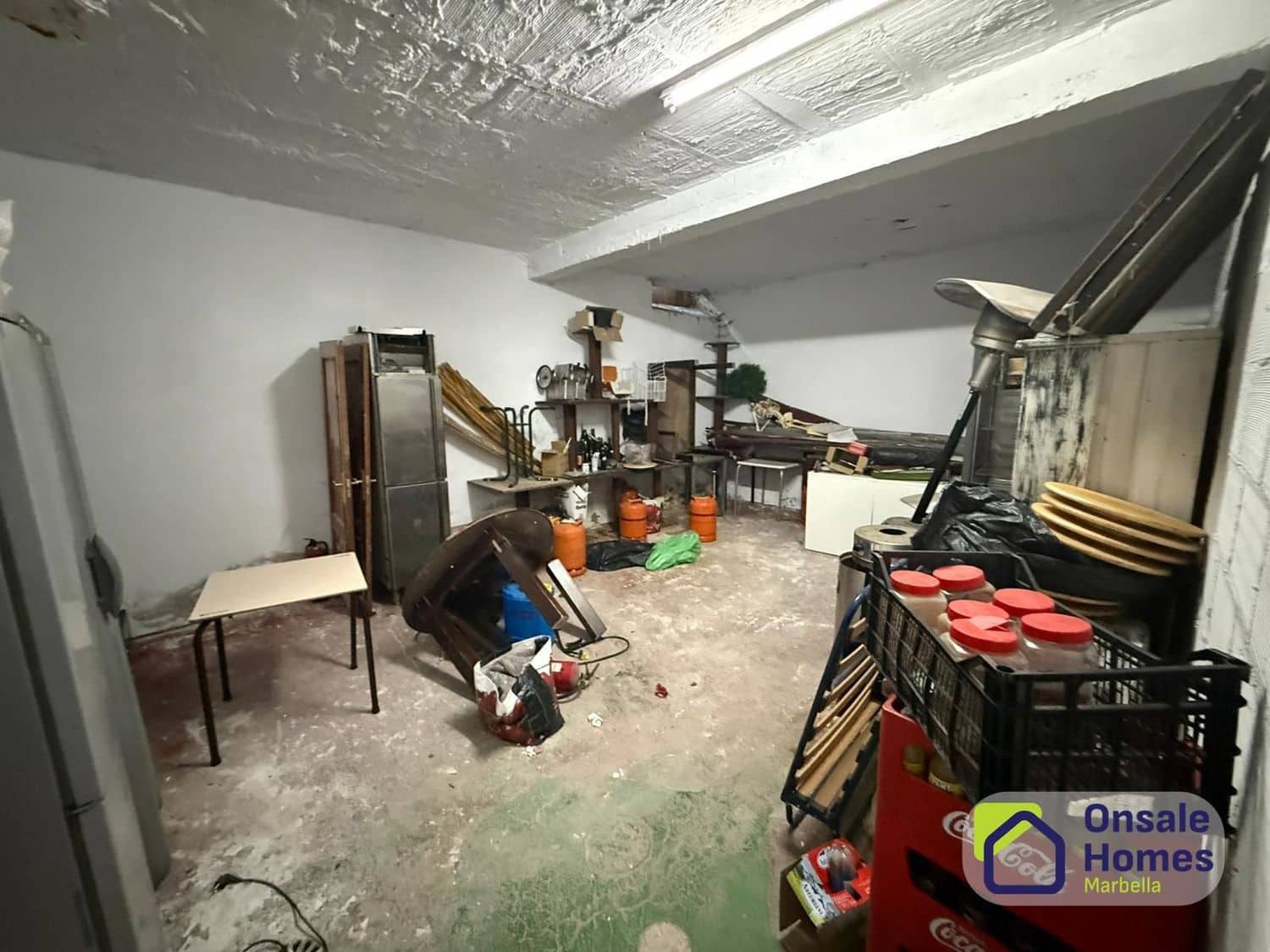 Kommersiell til salgs i Marbella - € 150 000 (Ref: 9600837)