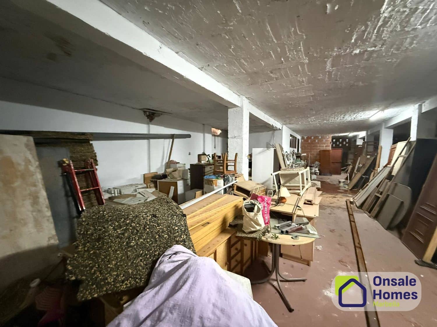 Kommersiell til salgs i Marbella - € 150 000 (Ref: 9600837)