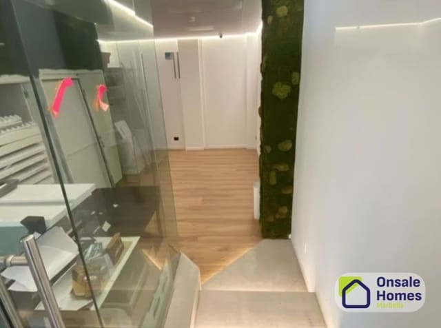 Commercial for sale in Zona Miraflores, Marbella - € 165,000 (Ref: 9604480)