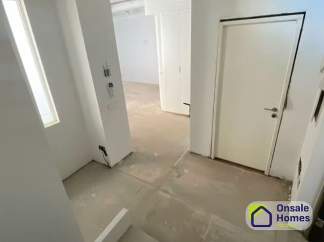 Commercial for sale in Zona Miraflores, Marbella - € 270,000 (Ref: 9604481)