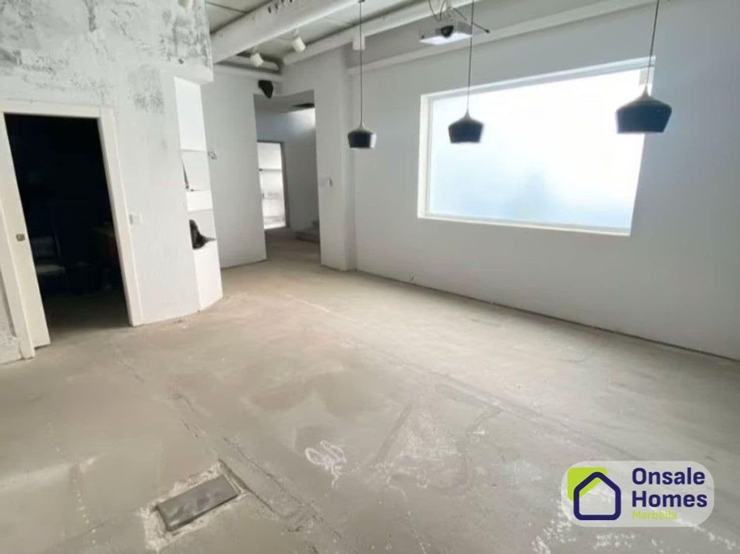 Commercial for sale in Marbella - € 270,000 (Ref: 9604481)