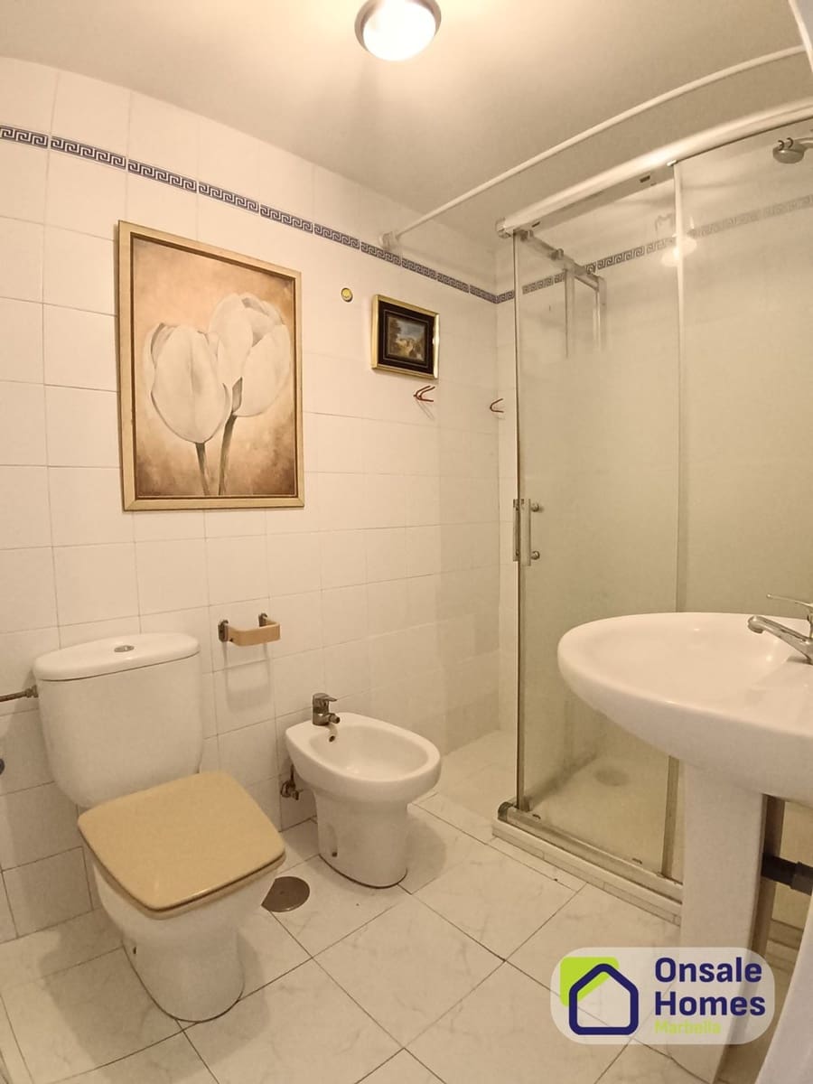 2 sovrum Lägenhet till salu i Marbella med garage - 350 000 € (Ref: 9607062)