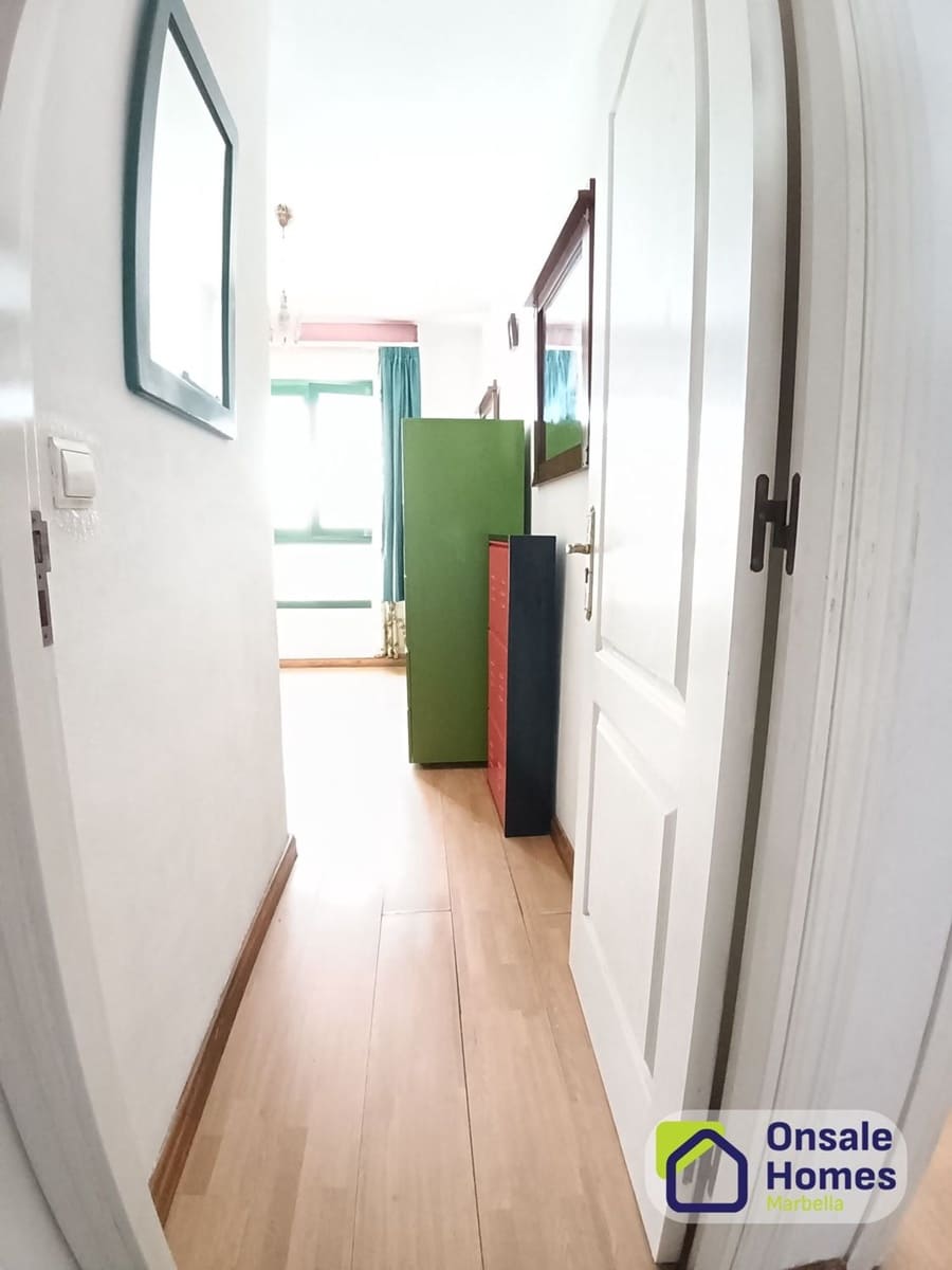 2 sovrum Lägenhet till salu i Marbella med garage - 350 000 € (Ref: 9607062)