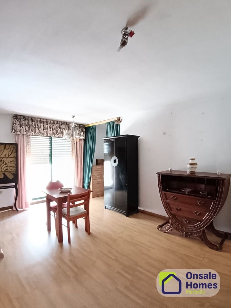 2 sovrum Lägenhet till salu i Marbella med garage - 350 000 € (Ref: 9607062)