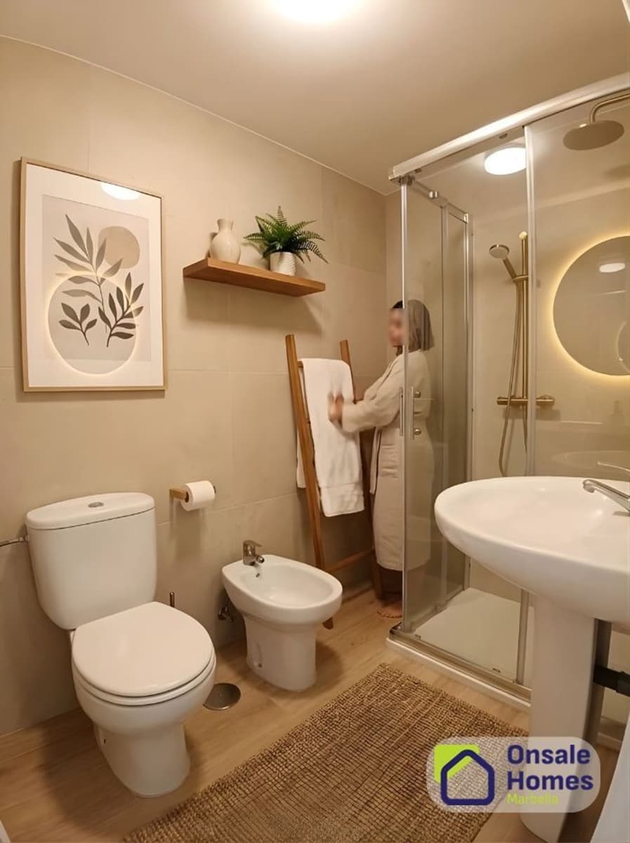 2 bedroom Apartment for sale in Marbella with garage - € 345,000 (Ref: 9607062)