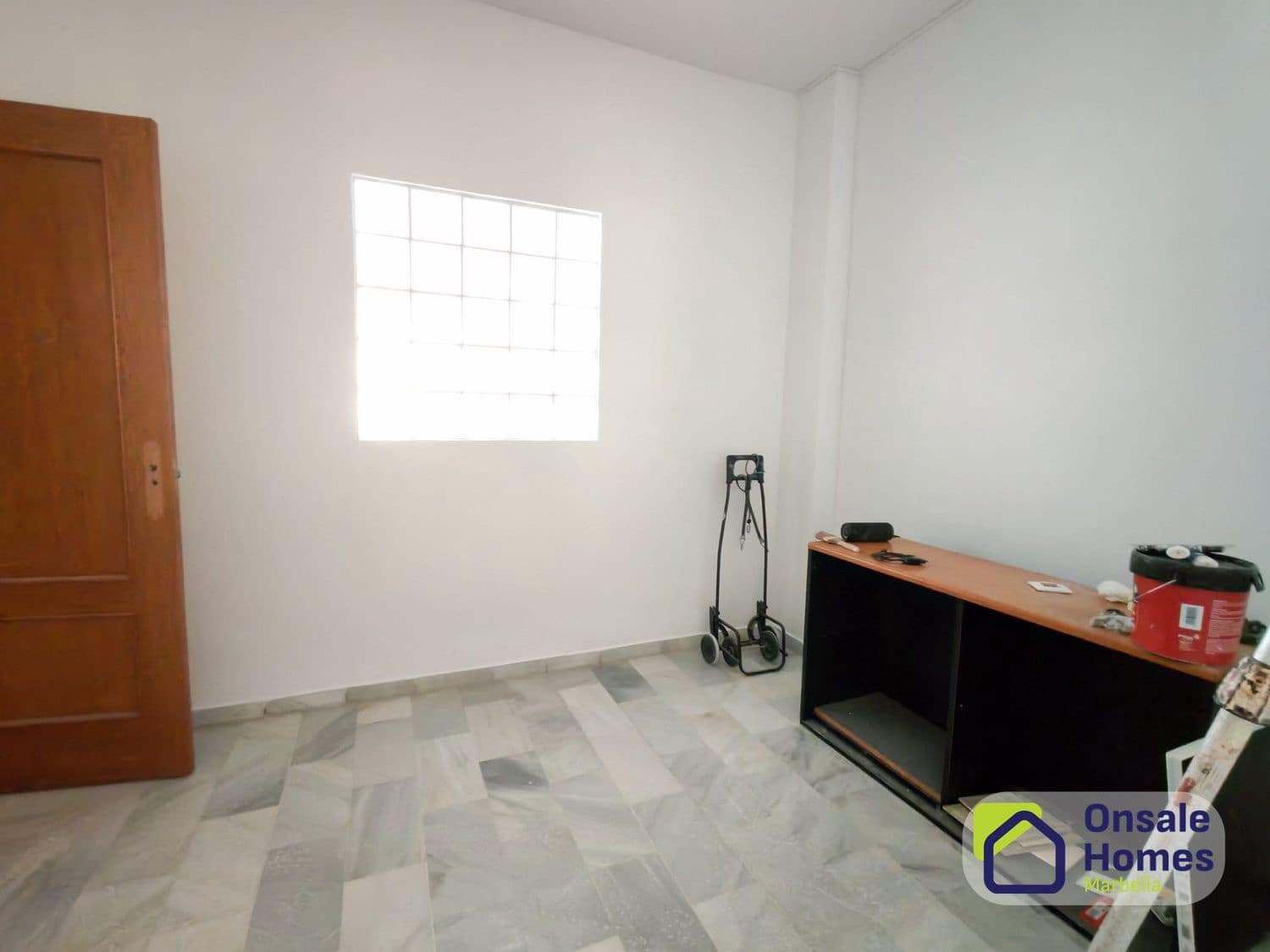 Biuro do wynajęcia w Marbella - 600 € (Ref: 9610789)