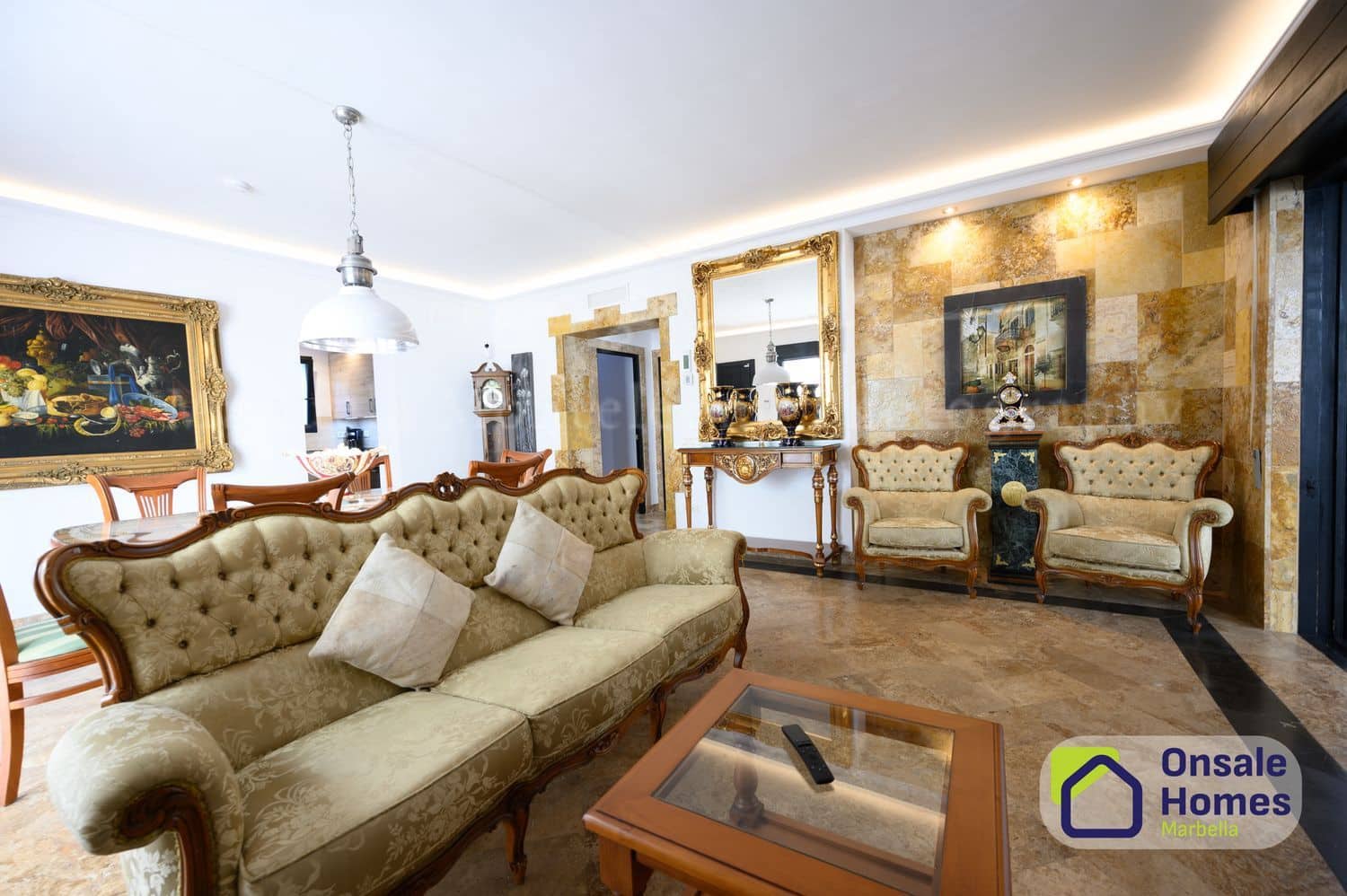 3 sovrum Lägenhet till salu i Puerto Banus med garage - 790 000 € (Ref: 9614656)