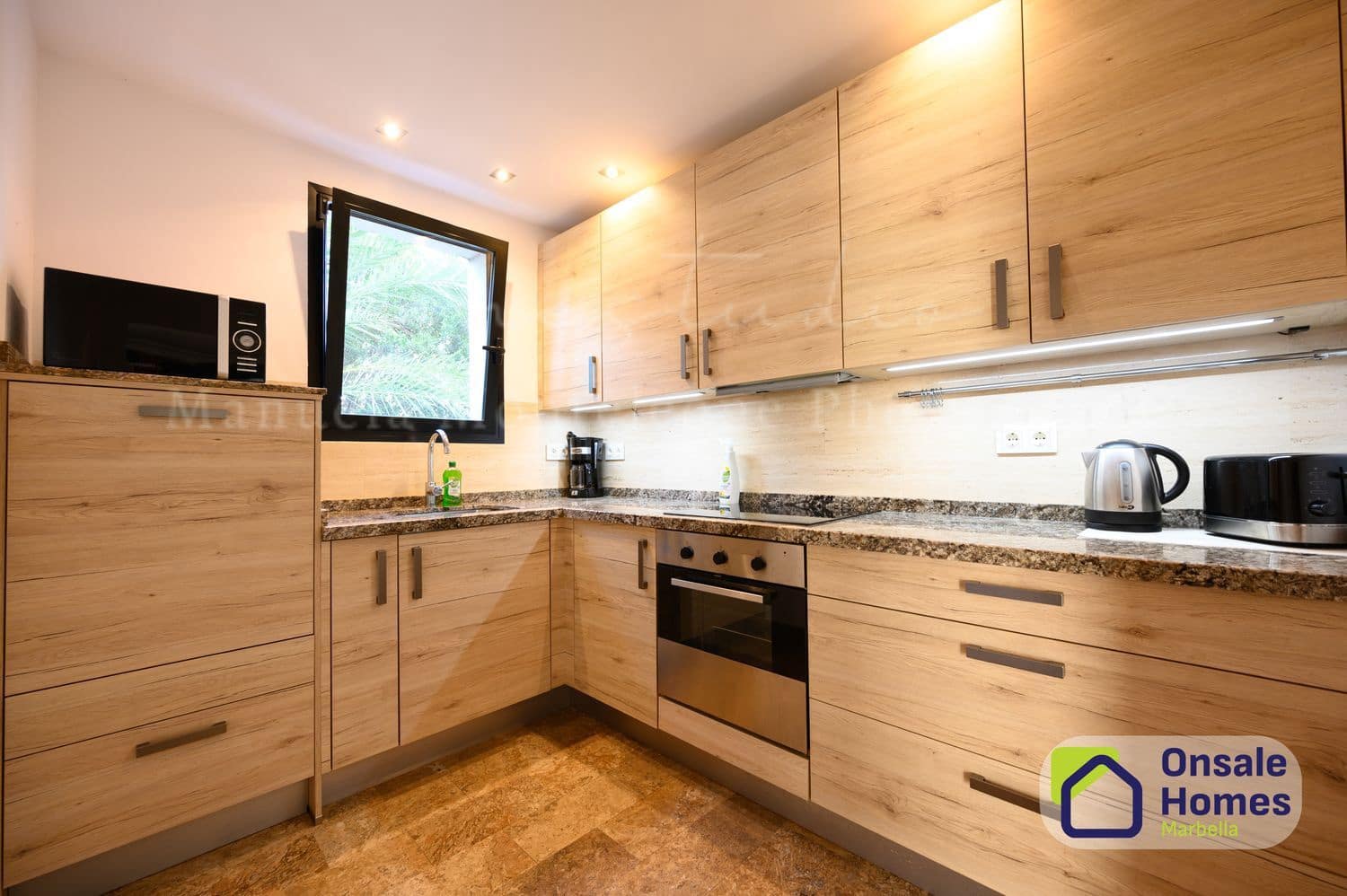 3 sovrum Lägenhet till salu i Puerto Banus med garage - 790 000 € (Ref: 9614656)