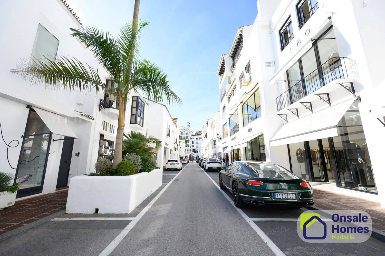 3 sovrum Lägenhet till salu i Puerto Banus med garage - 790 000 € (Ref: 9614656)