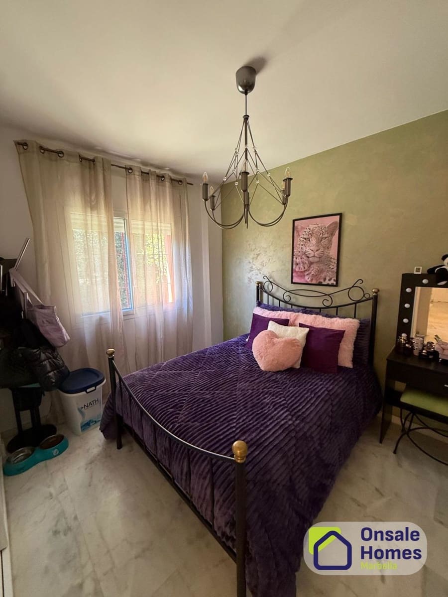 2 slaapkamer Appartement te koop in La Reserva met zwembad garage - € 360.000 (Ref: 9624220)