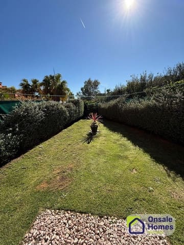 2 soveværelse Lejlighed til salg i La Reserva, Marbella med swimmingpool garage - € 360.000 (Ref: 9624220)